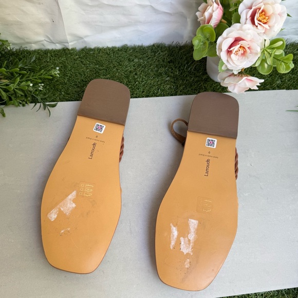 Larroude Santorini Flat Sandals
Multi Neutral Leather Rope Style
Sz 9 brand new - Picture 5 of 8